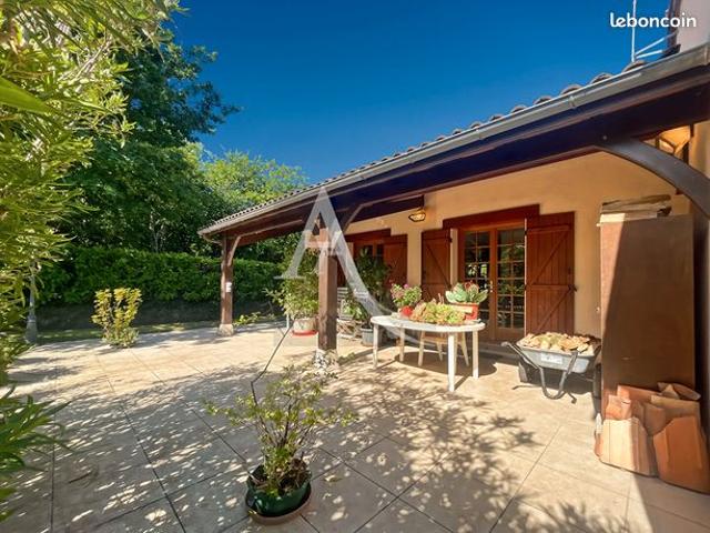 Maison 8 pièces 105 m²