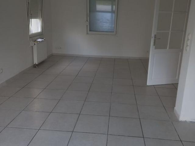Maison 8 pièces, 100 m² à louer à Louvroil 59720