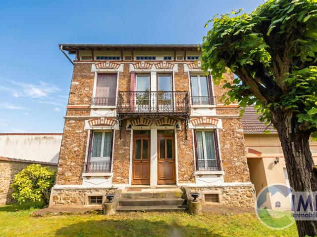 Maison 8 pièces 117 m²