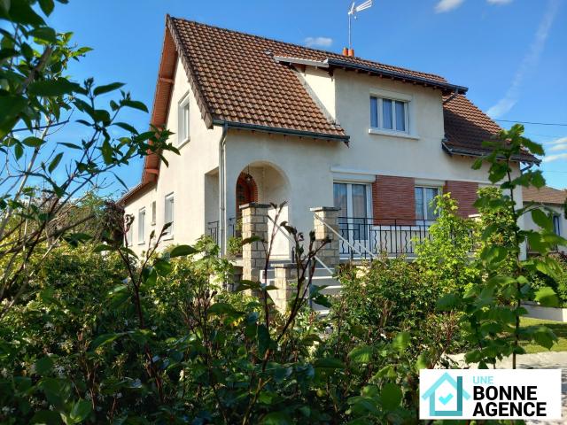 Maison 8 pièces 136 m²