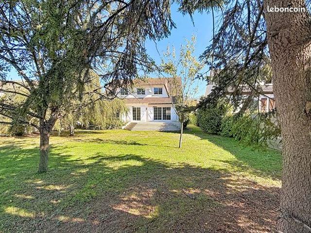 Maison 8 pièces 137 m²