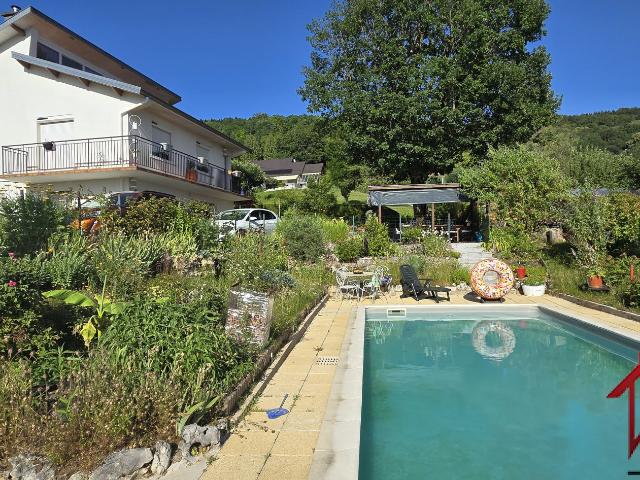 Maison 8 pièces 137 m²