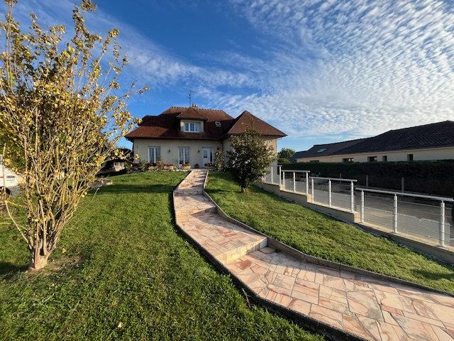 Maison 8 pièces 138 m²
