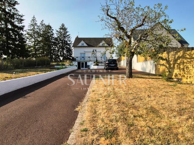 Maison 8 pièces 130 m²