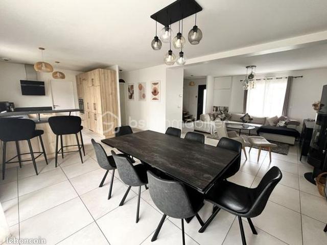 Maison 8 pièces 130 m²