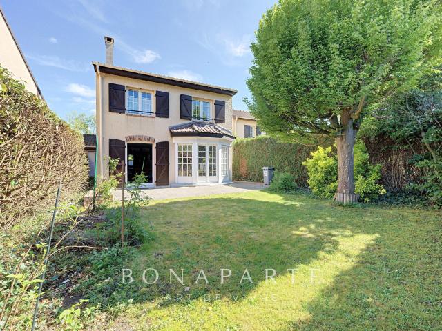 Maison 8 pièces 131 m²