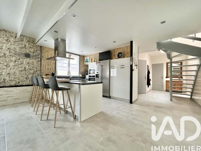 Maison 8 pièces 144 m²