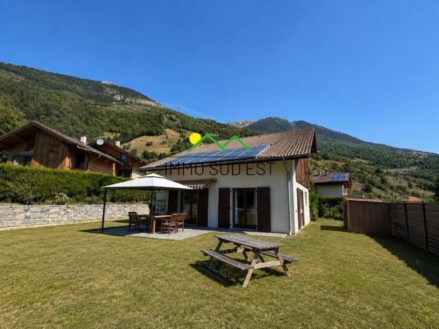 Maison 8 pièces 145 m²