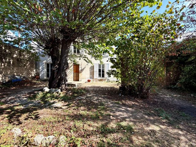 Maison 8 pièces 145 m²