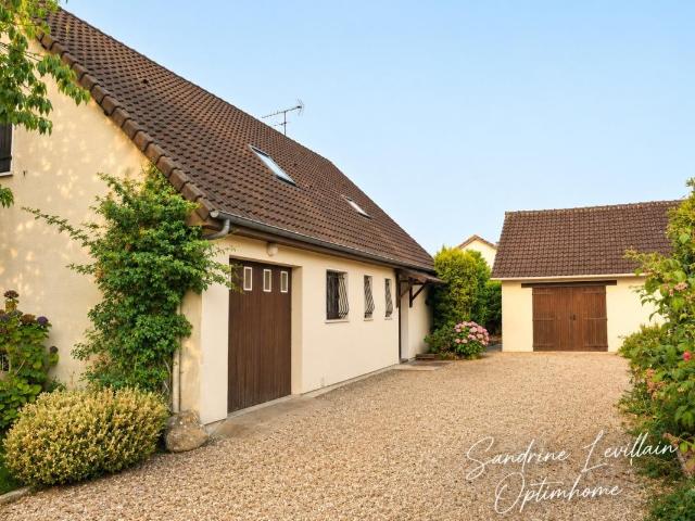 Maison 8 pièces 145 m²
