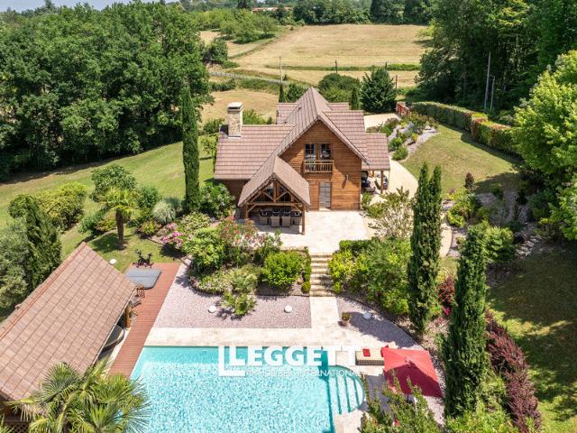 Maison 8 pièces 145 m²