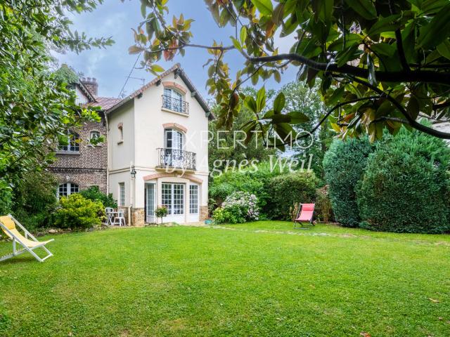Maison 8 pièces 145 m²