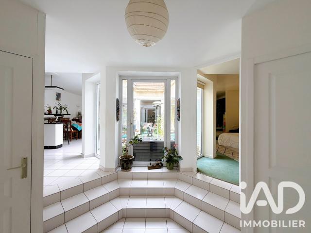 Maison 8 pièces 145 m²