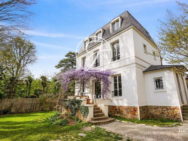 Maison 8 pièces 147 m²