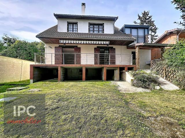 Maison 8 pièces 147 m²