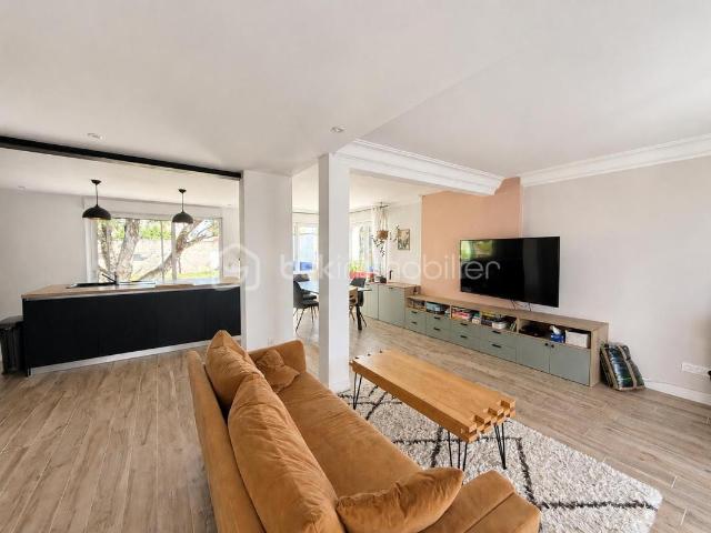 Maison 8 pièces 149 m²