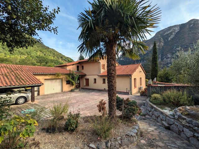 Maison 8 pièces 140 m²