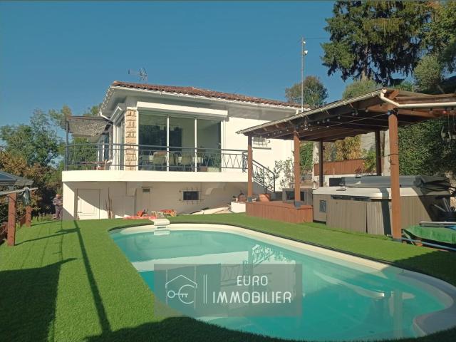 Maison 8 pièces 140 m²