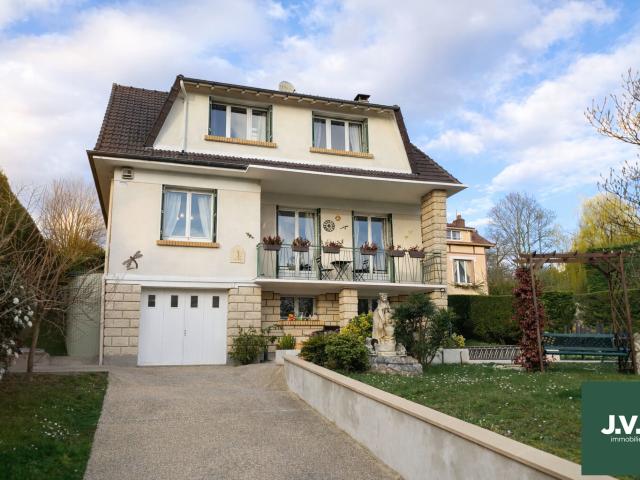 Maison 8 pièces 141 m²