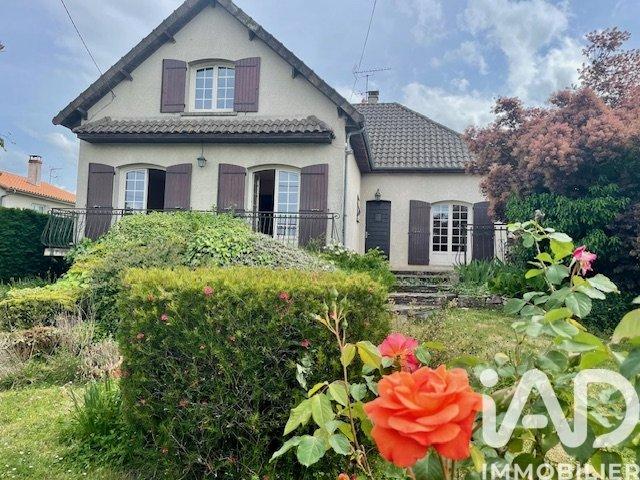 Maison 8 pièces 141 m²