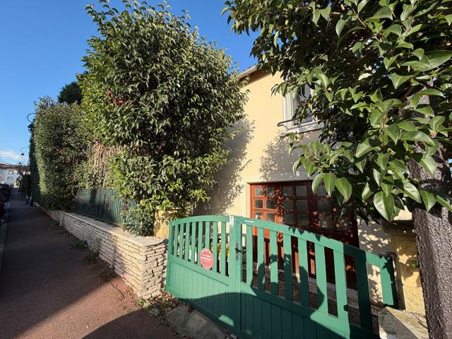 Maison 8 pièces 141 m²
