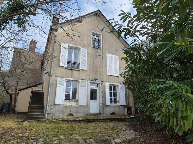 Maison 8 pièces 141 m²