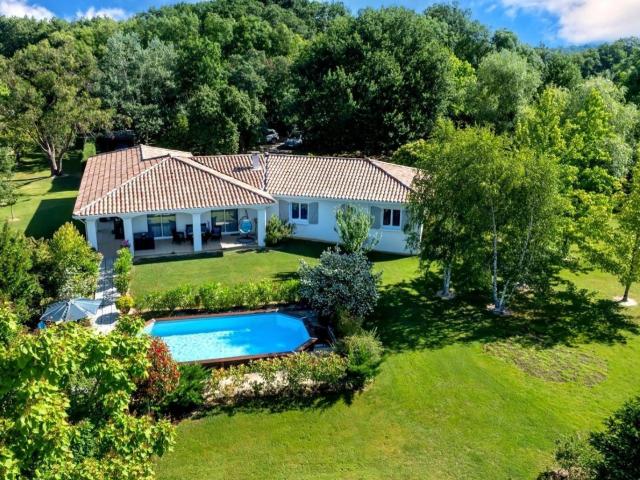 Maison 8 pièces 141 m²