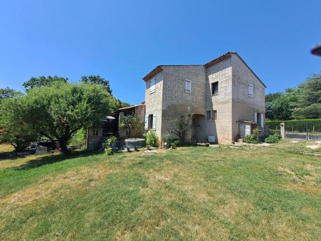 Maison 8 pièces 141 m²