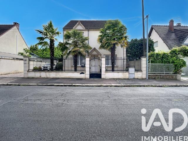 Maison 8 pièces 143 m²