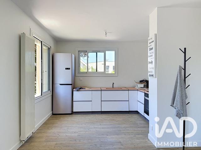 Maison 8 pièces, 154 m² à louer à Saint Genis les Ollières 69290