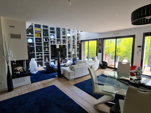 Maison 8 pièces 170 m²