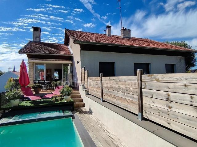 Maison 8 pièces 156 m²