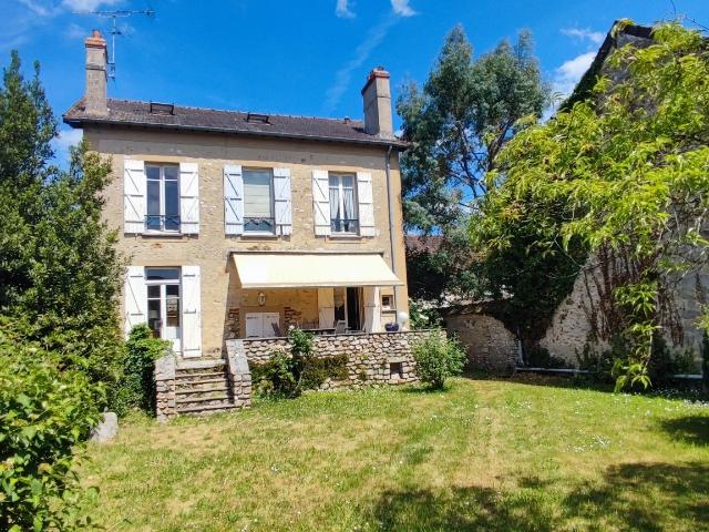 Maison 8 pièces 156 m²