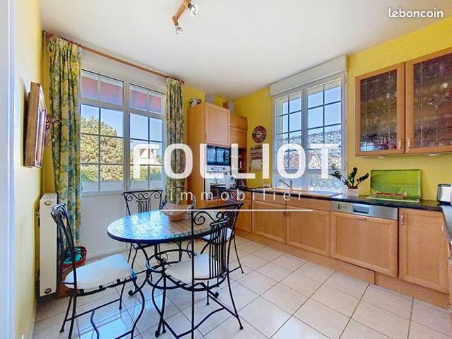 Maison 8 pièces 157 m²