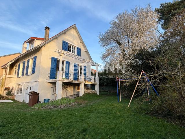 Maison 8 pièces 158 m²