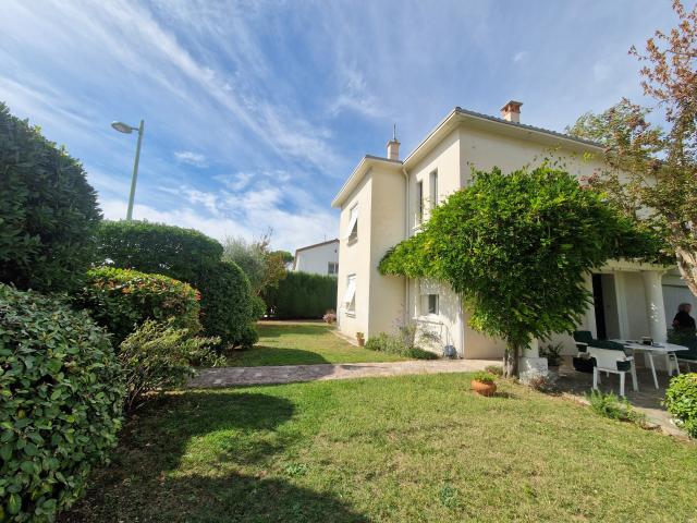 Maison 8 pièces 159 m²