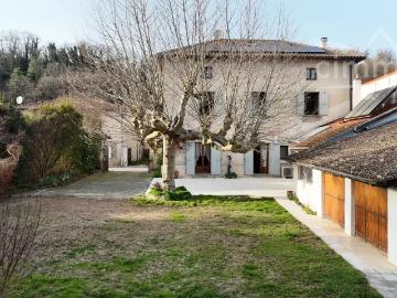 Maison 8 pièces 150 m²