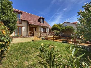 Maison 8 pièces 151 m²