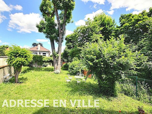 Maison 8 pièces 151 m²