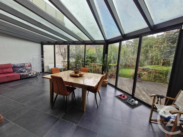 Maison 8 pièces 151 m²