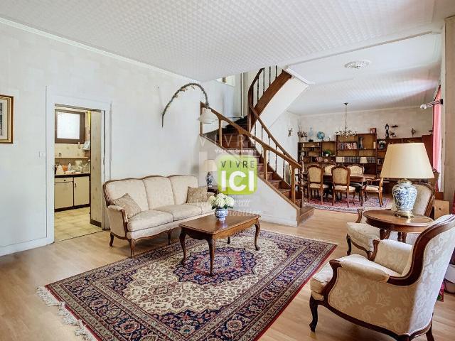 Maison 8 pièces 151 m²