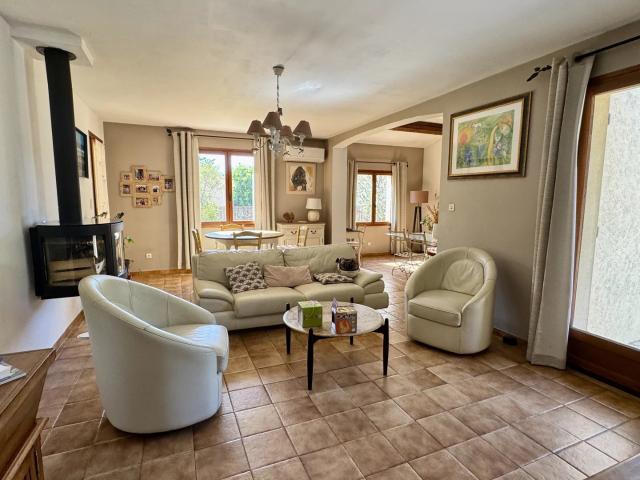 Maison 8 pièces 164 m²