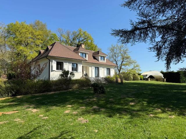 Maison 8 pièces 165 m²