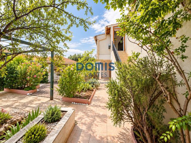 Maison 8 pièces 166 m²