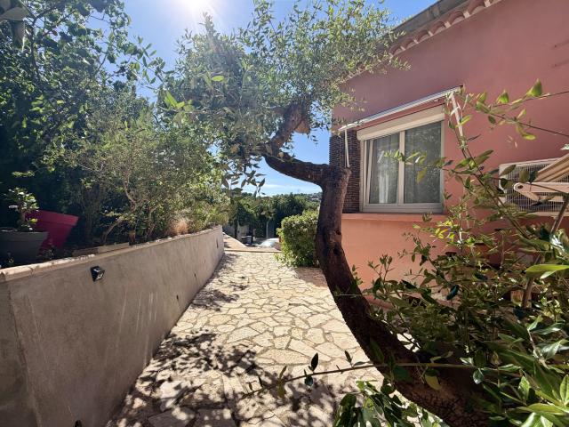 Maison 8 pièces 166 m²