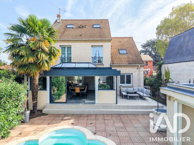 Maison 8 pièces 166 m²