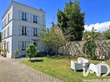 Maison 8 pièces 166 m²