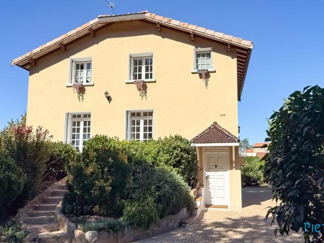 Maison 8 pièces 168 m²