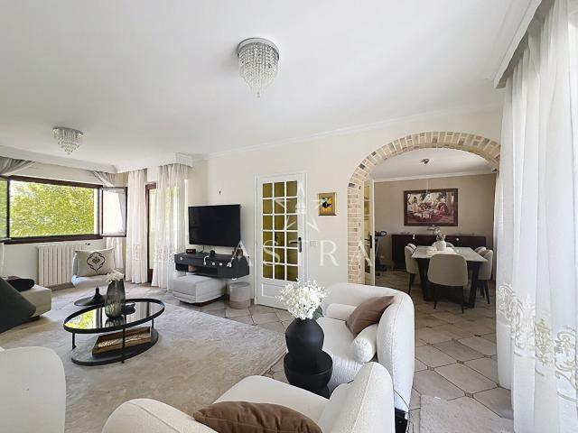 Maison 8 pièces 160 m²