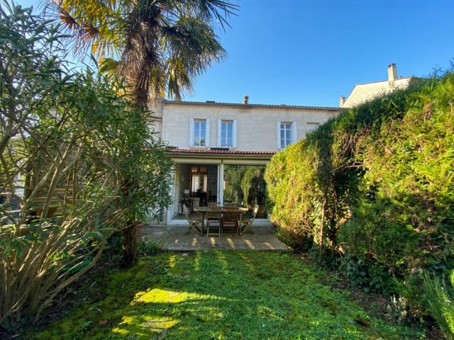 Maison 8 pièces 160 m²